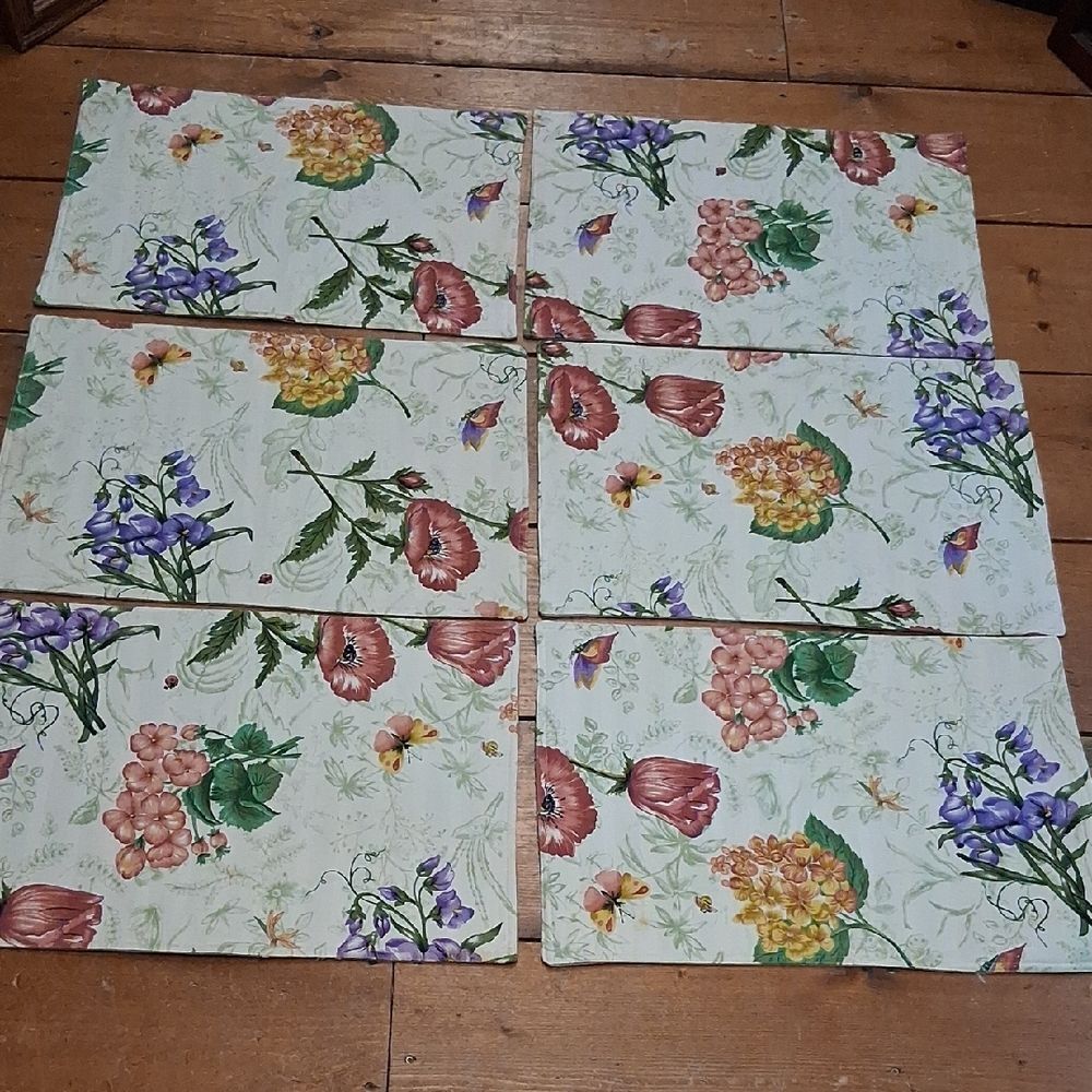 4 Reversible‎ Design Placemats 30 x 43" Cotton-Linen mix, Printed Blossom